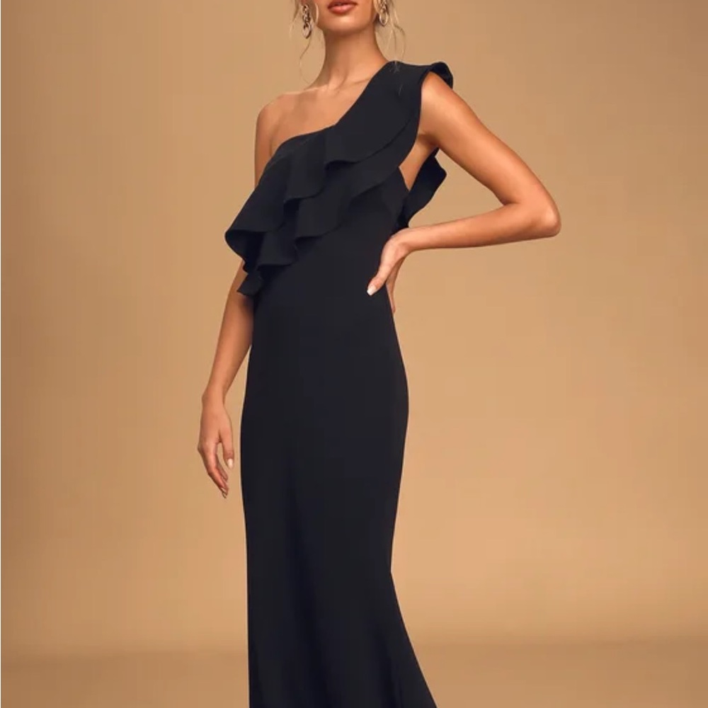 Lulus/ Grand Beauty Black Ruffled One-Shoulder Mermaid Maxi Dress